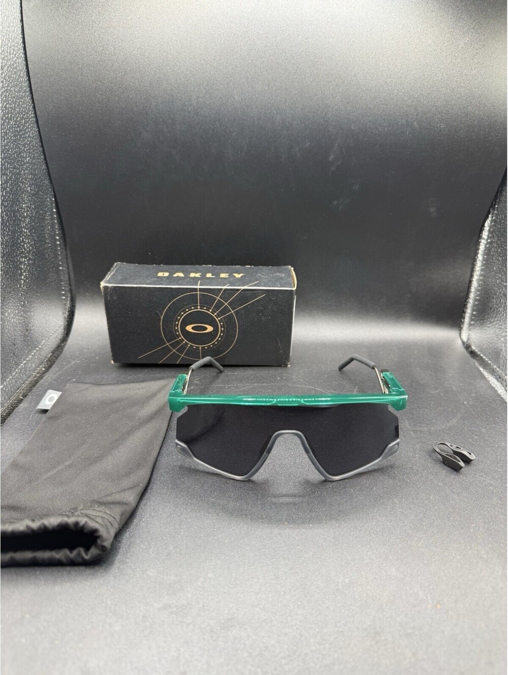 Oakley BXTR Metal Trans Viridian/Prizm Black Lenses OO9237-0539